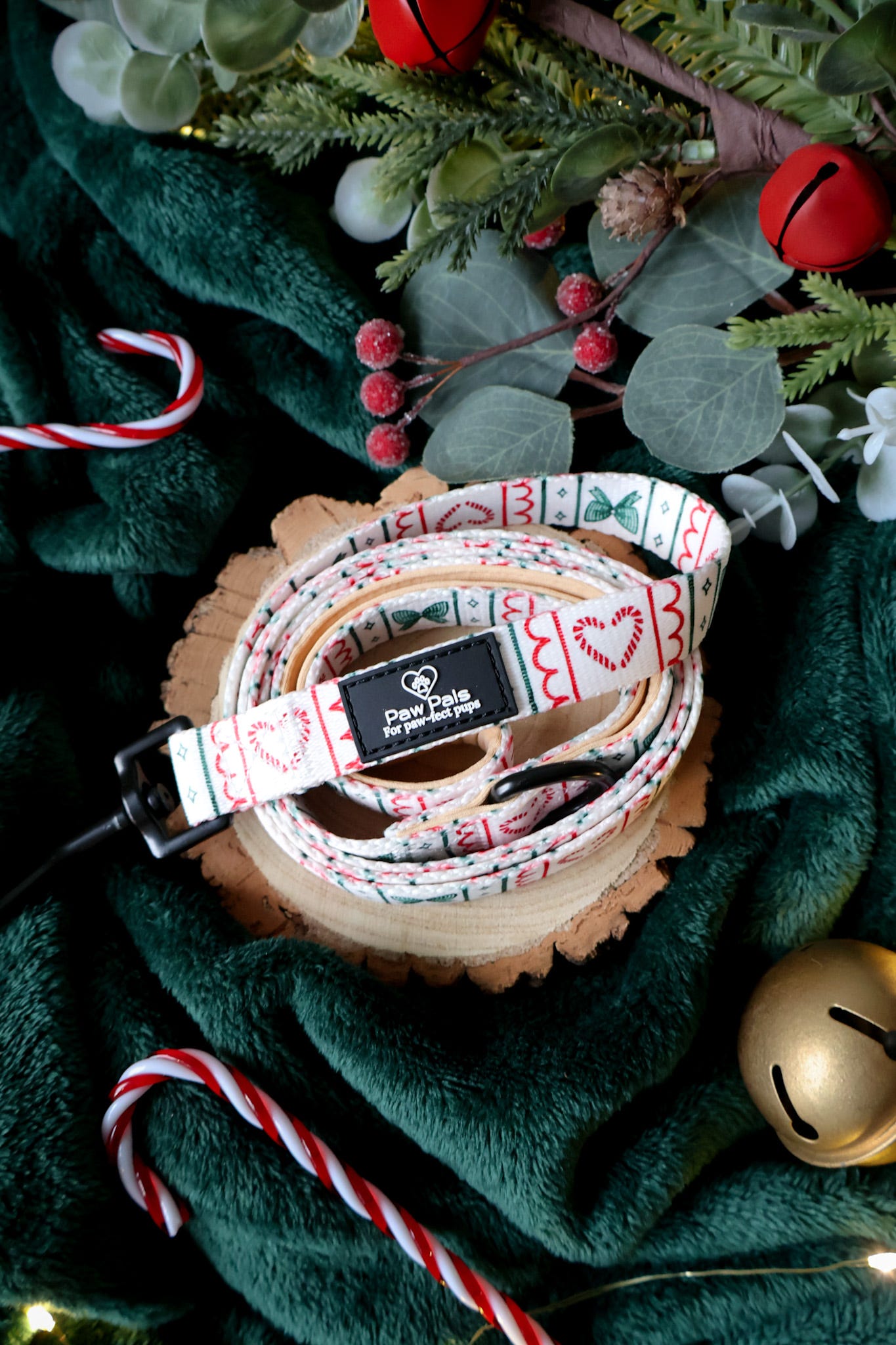 Candycane Kisses Leash