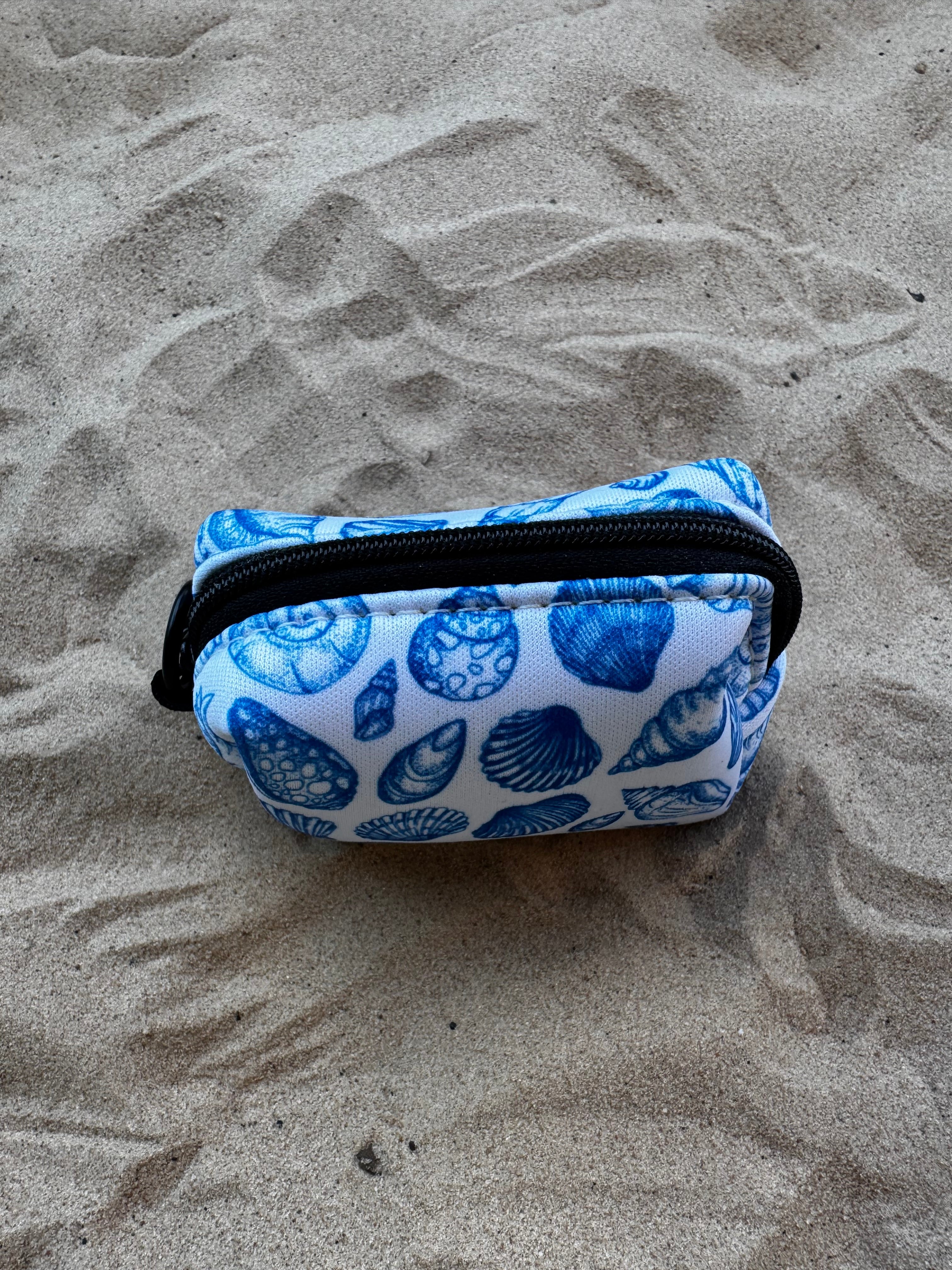 Ocean Shells Poop Bag Holder