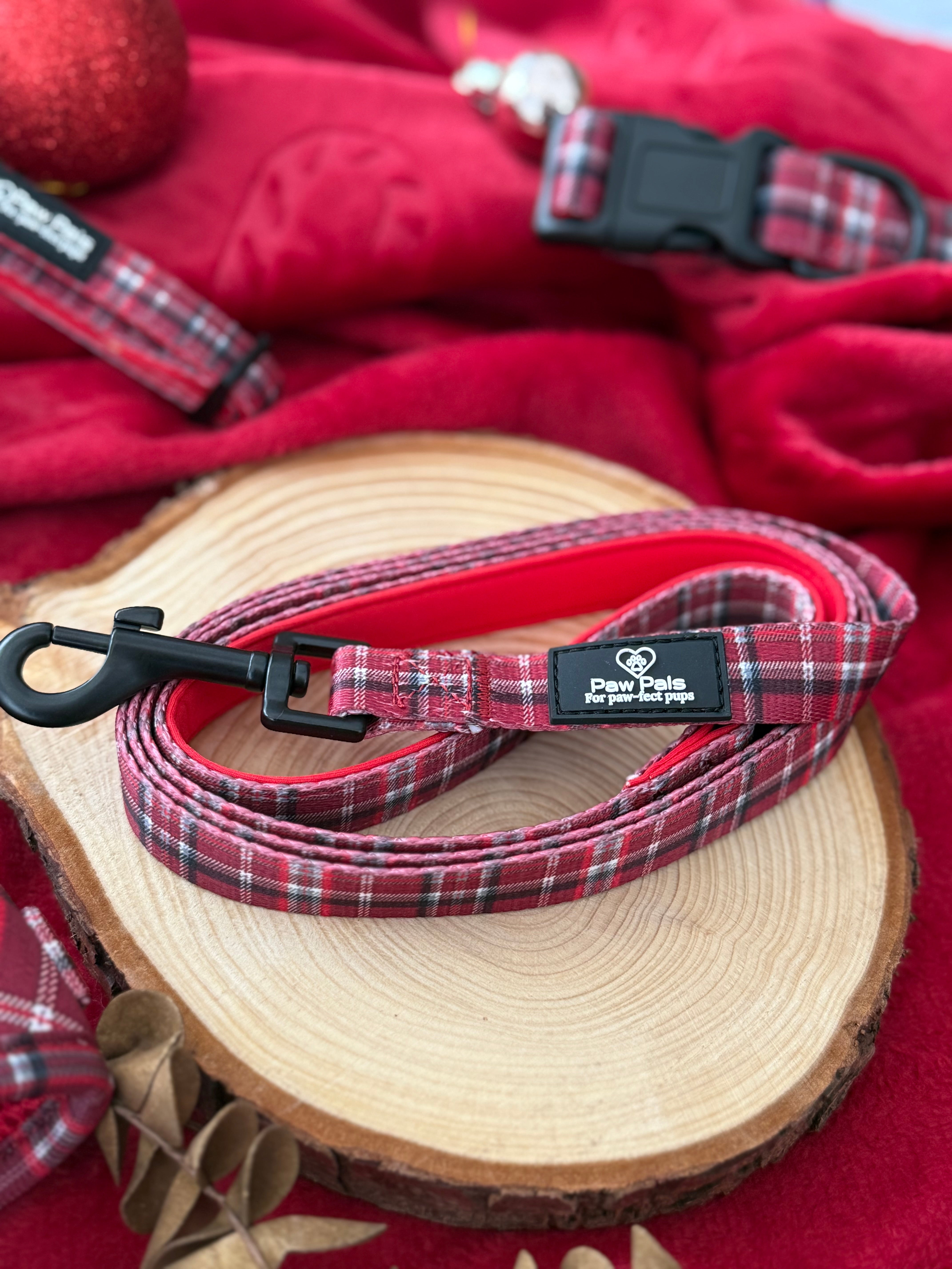 Mulberry Plaid Leash